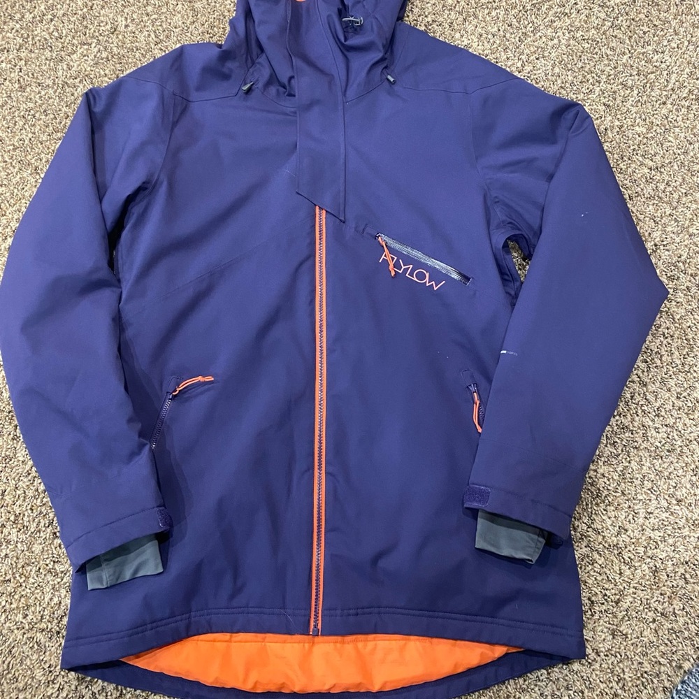 Flylow skiing snowboarding Women’s size large jacket